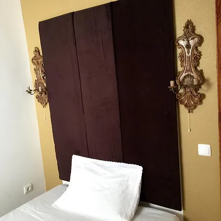 Queen Baixa Daire *